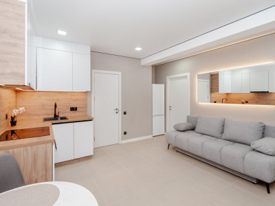 Apartament cu 2 camere și living, Telecentru, str. Ialoveni.