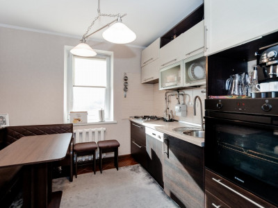 Vânzare apartament cu 2 camere, seria 143, Botanica, bd. Dacia. 