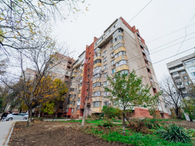 Apartament cu 3 camere separate – Botanica, str. Cetatea Albă (lângă Jumbo)