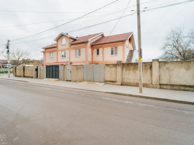 Spre închiriere townhouse spațios în sect. Buiucani, lângă Valea Morilor!