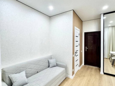 Vanzare garsonieră cu reparație euro, Botanica, str. Constantin Brâncuşi.