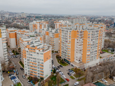 Квартира в центре, улица Valea Trandafirilor, квартира с 2 комнатами и гостиной.
