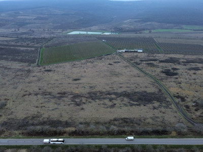 Teren de vânzare, traseul Chișinău–Leușeni