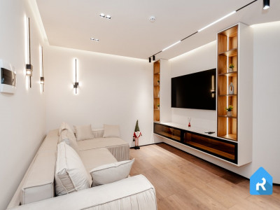 ExFactor, Mircea cel Bătrân 41/A, вид на бульвар, 1 комната + гостиная.