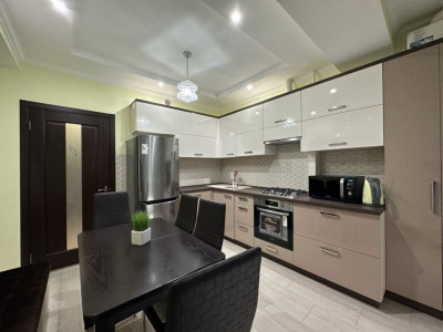 Продается 1-комнатная квартира в новостройке, Буюканы, Мушатинилор.