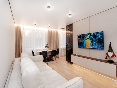 Квартира с 2 комнатами и гостиной на продажу – Центр, ул. Кошбук.