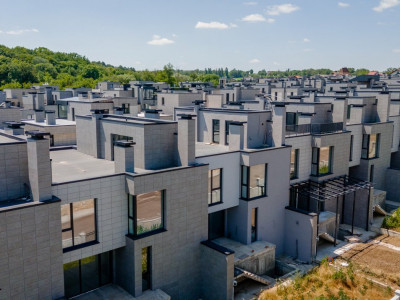 TownHouse Poiana Pinului