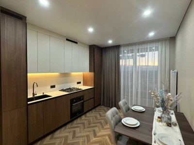 Vânzare apartament cu 1 cameră și living, sect. Durlesti, str. Regina Elisabeta.