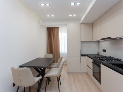Durlesti str Dimo 24/2 Apartament cu o camera și living reparație și mobila 