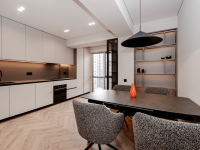 Apartament cu 3 camere + living, Decebal Avenue 