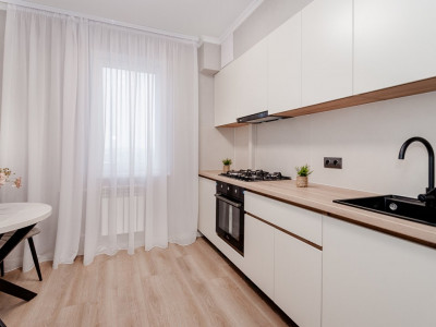 Vanzare apartament cu 2 camere seria 143 Botanica.
