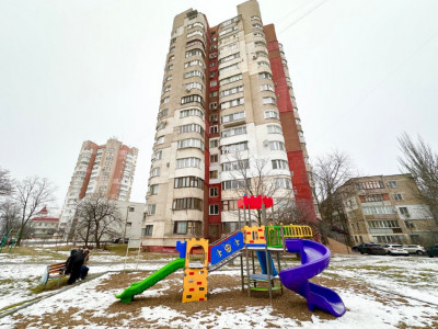 Apartament cu 2 camere, încălzire autonomă – Telecentru, str. Miorița