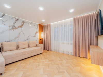 Apartament cu încălzire autonomă  2 camere , Buiucani bd.Alba Iulia 