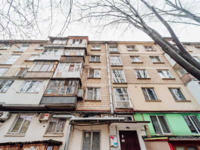 2-комнатная квартира, Ботаника, бл. Дечебал — первая линия.