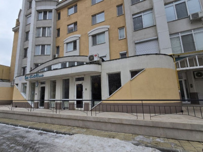Сдаётся в аренду коммерческое помещение в районе улиц Михай Витязул и Албишоара.
