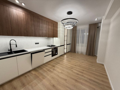 Apartament cu 3 camere,  Centru,  Durlești,  Garant Cons.