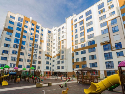 Mircea BasconsLux 1xliving 