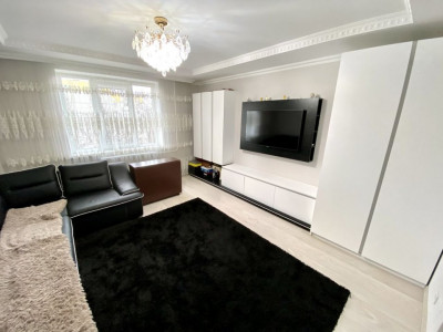 Vanzare ! Apartament cu 3 camere ! Ultra-Centru
