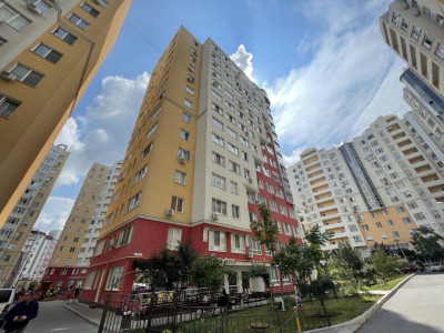 Apartament cu două camere+living, Telecentru, Malina Mică. 