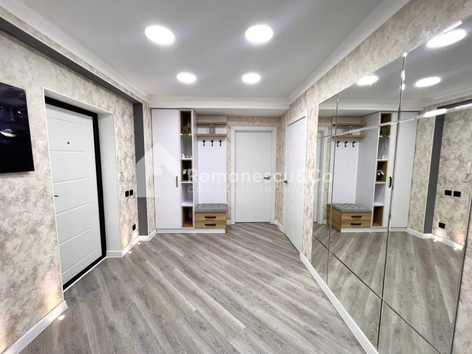Vânzare apartament cu 2 camere+living, Club House, str. Cartușa. 17