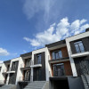Townhouse de 200mp cu panouri solare, pompă de căldură, garaj și zonă grătar.Alb thumb 1