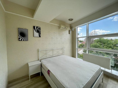 Apartament cu 2 camere + living, 68 mp, bloc nou, Centru, str. Lev Tolstoi!