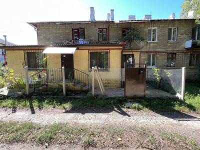 Apartament cu 3 camere+anexă+beci, 72 m², Buiucani, Chișinău