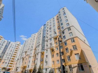 Vânzare apartament cu 2 camere + living, Centru, str. N. Testemițanu!