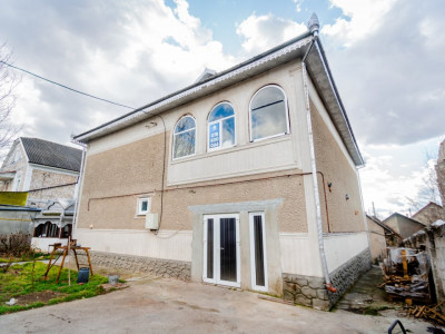 Продается индивидуальный дом, 350 кв.м., Крикова.