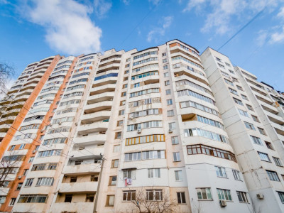 Apartament de vânzare cu 2 camere, de mijloc, Botanica, Dacia, Chișinău.
