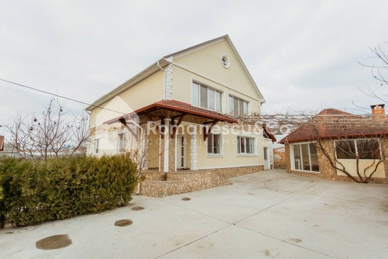 Vânzare casă în com. Bubuieci, euroreparație, 208mp +11 ari ! 1