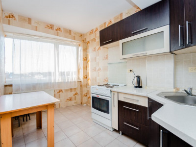 Vînzare apartament cu 1 cameră în bloc nou cu reparație, Centru, Stăuceni. 