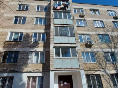 Apartament cu 2 camere, 54 mp, seria 102, Centru, Chișinău.