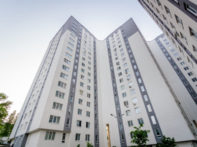 Vânzare apartament cu 2 camere, 71 m², variantă albă, Botanica, Chișinău.