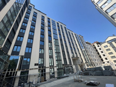 Apartament cu 2 camere, 65 mp, bloc nou, variantă albă, Centru, Chișinău.