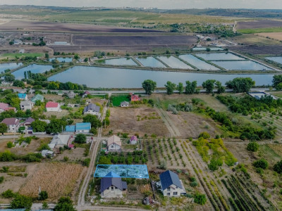 Vânzare teren pentru construcții în Nimoreni, lângă lac, 6,5 ari.