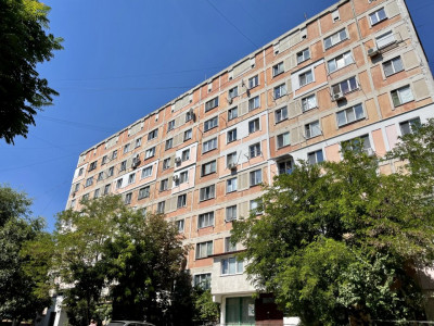 Продается комната в общежитие, Ботаника, ул. Буребиста. 