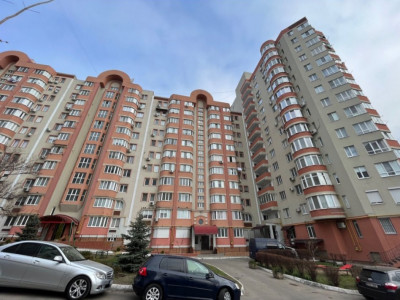 Apartament cu 1 cameră + living, 53mp, Ciocana, bd. Mircea cel Bătrân.