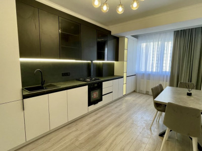 Продается 1 комнатная квартира с лививнгом в ЖК Мирча чел Бэтрын!