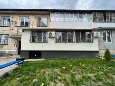 Apartament 2 camere + living cu încălzire autonomă! Ialoveni, Alexandru cel Bun.