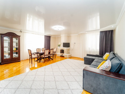 Apartament spațios cu 3 camere și living în bloc nou, 138 mp, Botanica, Traian.