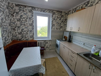 Spre închiriere apartament cu 2 camere în sectorul Ciocana, M. Sadoveanu.