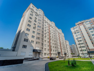 Ciocana, Mircea cel Batran, apartament cu 2 dormitoare și living, 65mp.